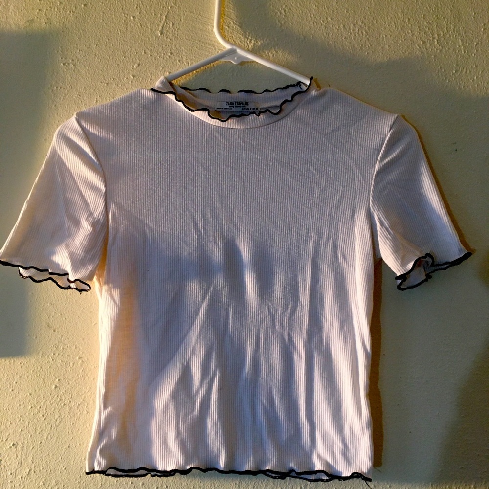 White ribbed shirt with Black subtle ruffle